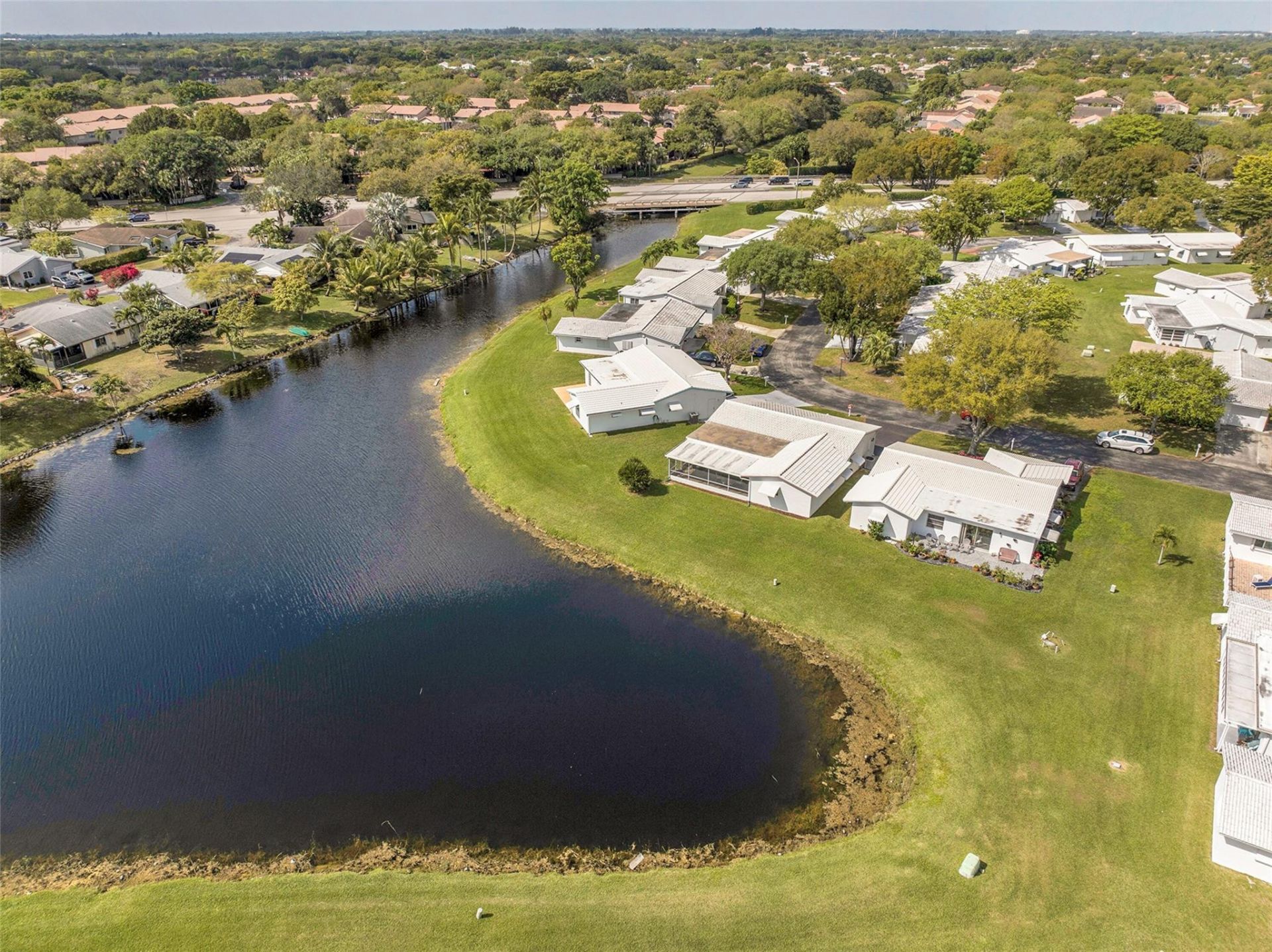 1010 NW 89th Way, Plantation, FL 33322 Photo