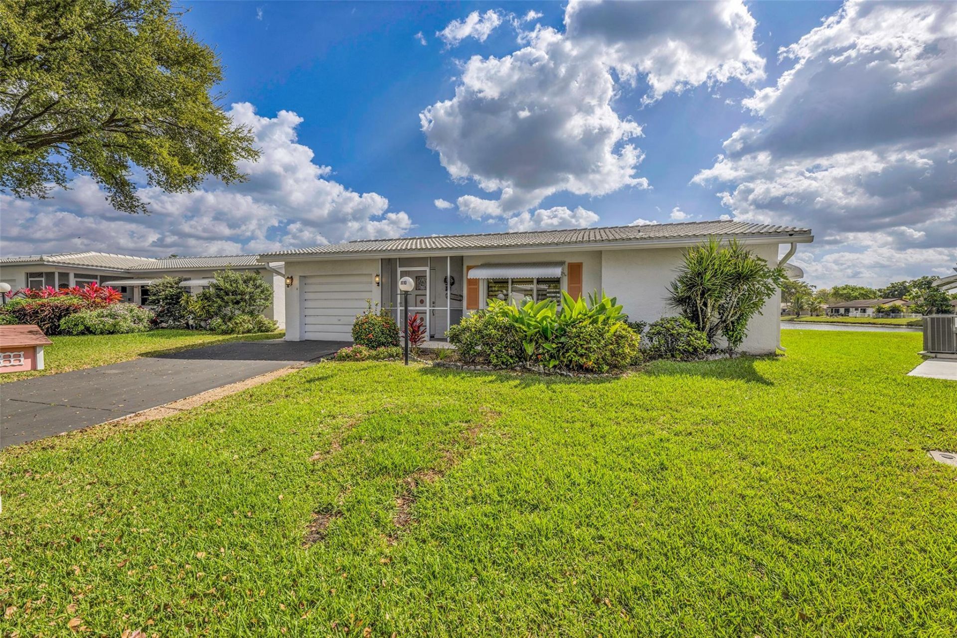 1010 NW 89th Way, Plantation, FL 33322 Photo