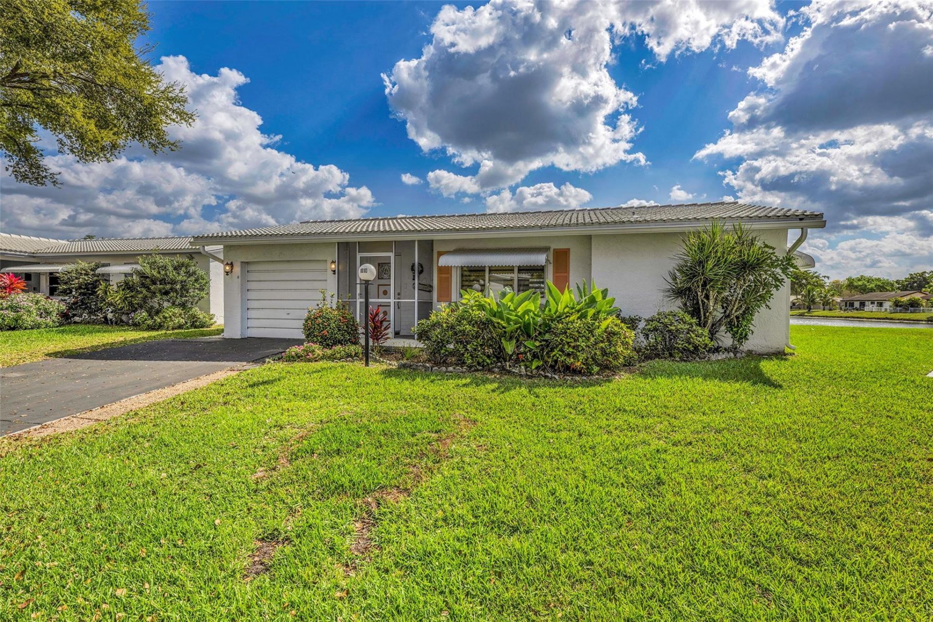1010 NW 89th Way, Plantation, FL 33322 Photo