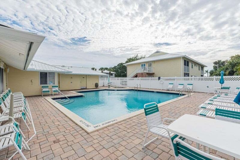 130 SE Village Drive, Unit 3 B, Port Saint Lucie, FL 34952 Photo