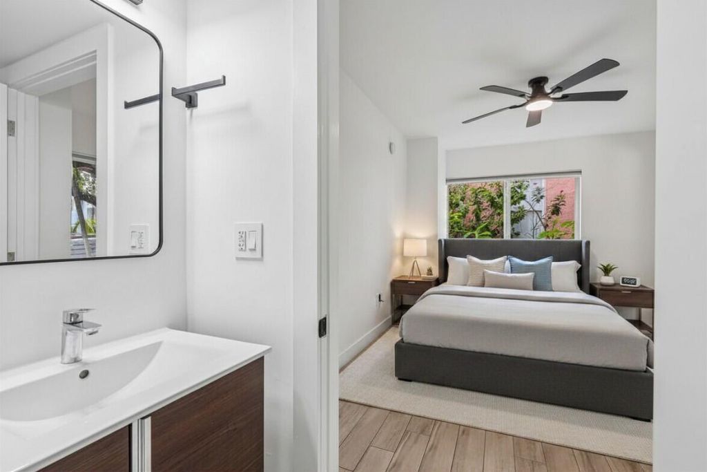 740 Meridian Avenue, Unit 11, Miami Beach, FL 33139 Photo