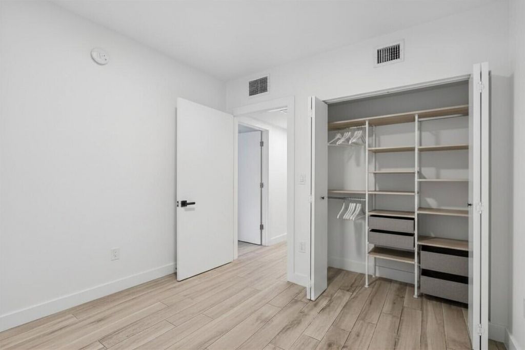 740 Meridian Avenue, Unit 11, Miami Beach, FL 33139 Photo