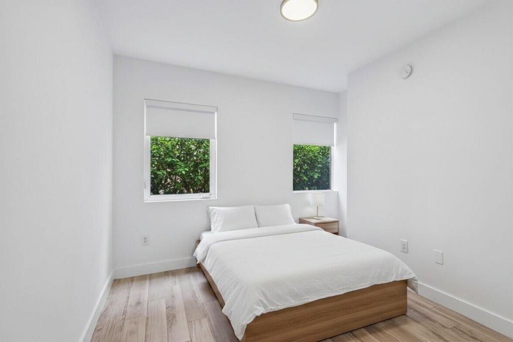 740 Meridian Avenue, Unit 11, Miami Beach, FL 33139 Photo