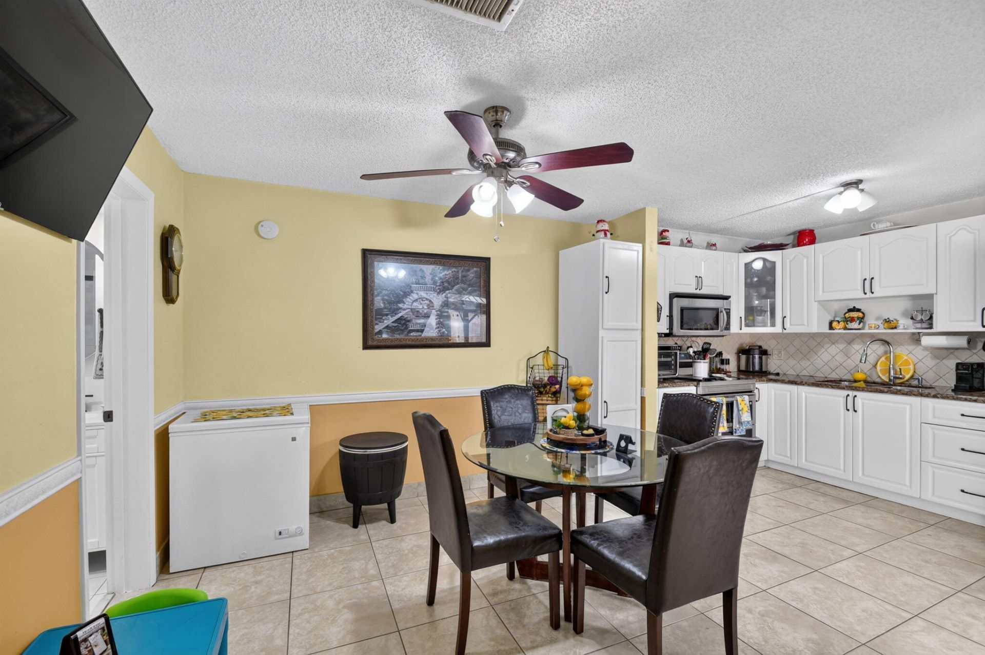 1610 Forest Lakes Circle, Unit B, West Palm Beach, FL 33406 Photo