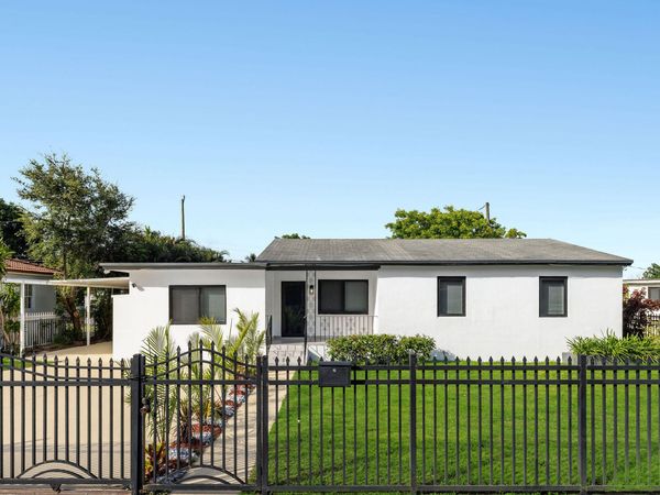 9001 NW 32nd Ct Road, Miami, FL 33147