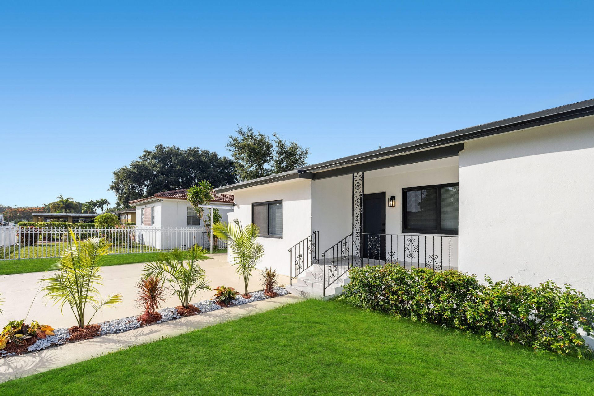9001 NW 32nd Ct Road, Miami, FL 33147 Photo