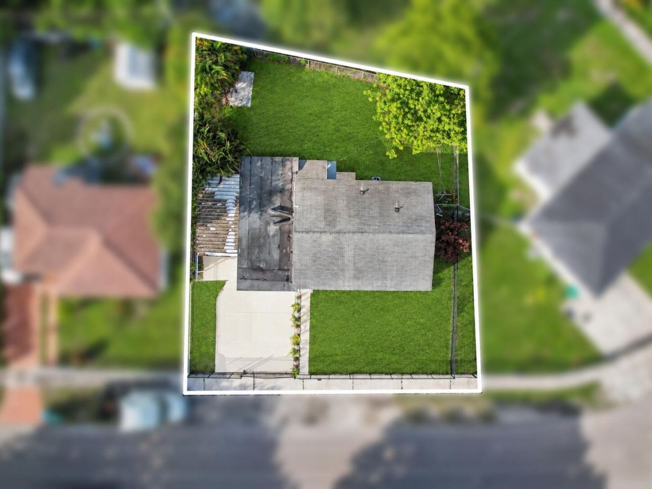 9001 NW 32nd Ct Road, Miami, FL 33147 Photo