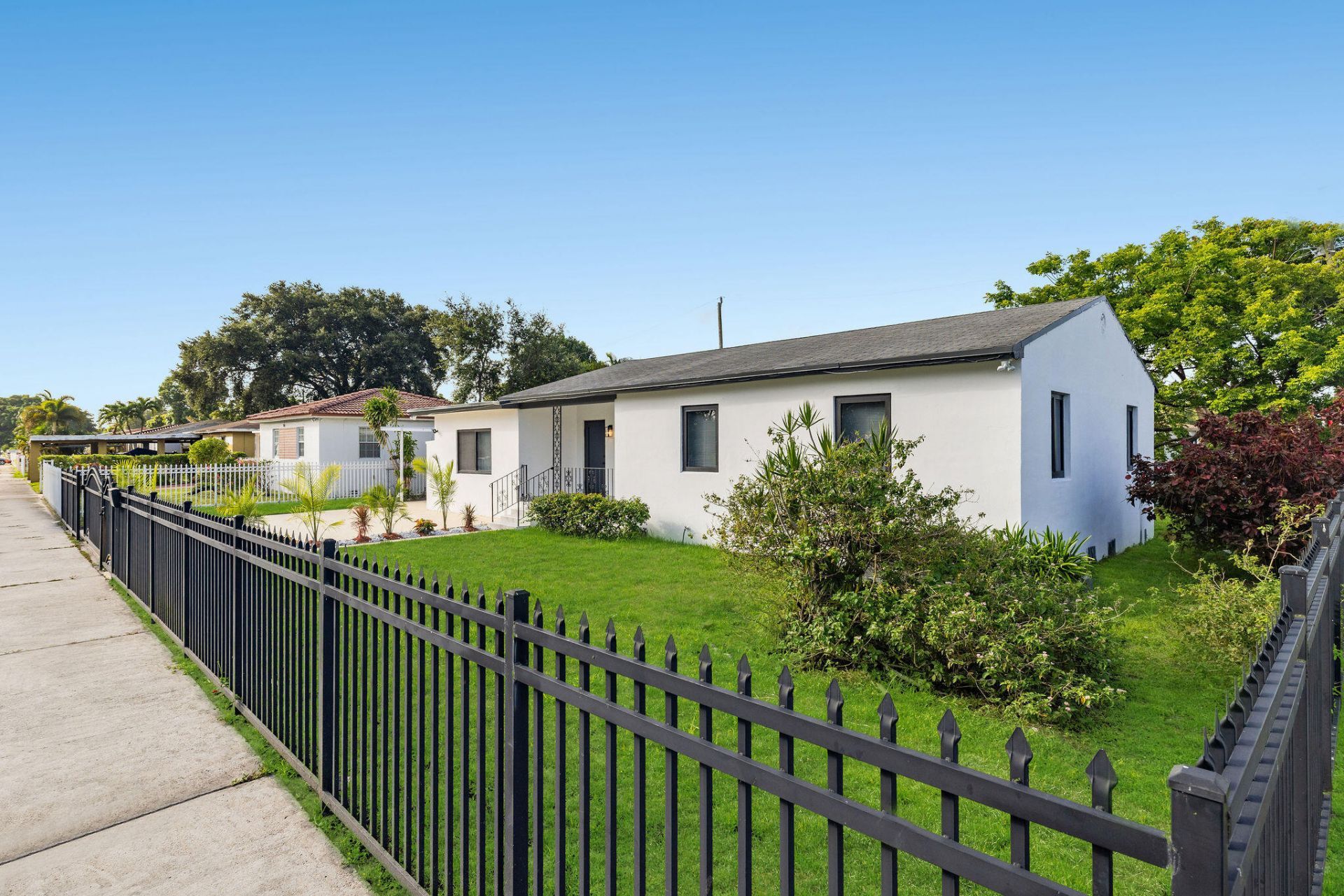 9001 NW 32nd Ct Road, Miami, FL 33147 Photo