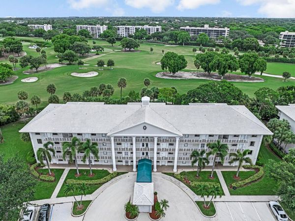 6169 Balboa Circle, Unit 302, Boca Raton, FL 33433