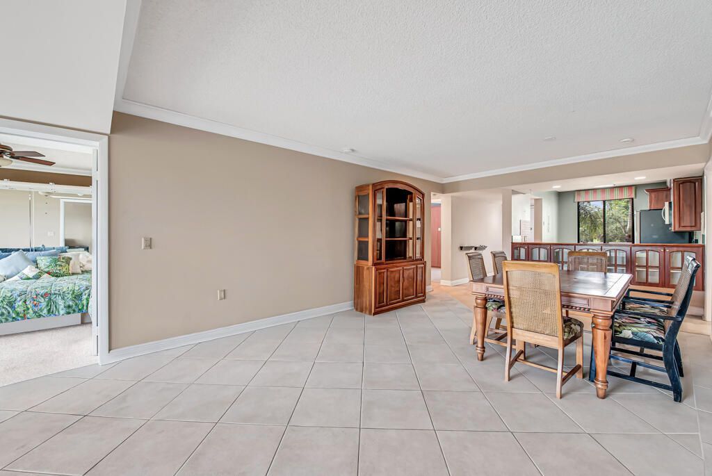 6169 Balboa Circle, Unit 302, Boca Raton, FL 33433 Photo