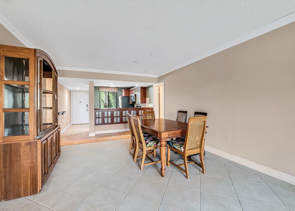 6169 Balboa Circle, Unit 302, Boca Raton, FL 33433 Photo