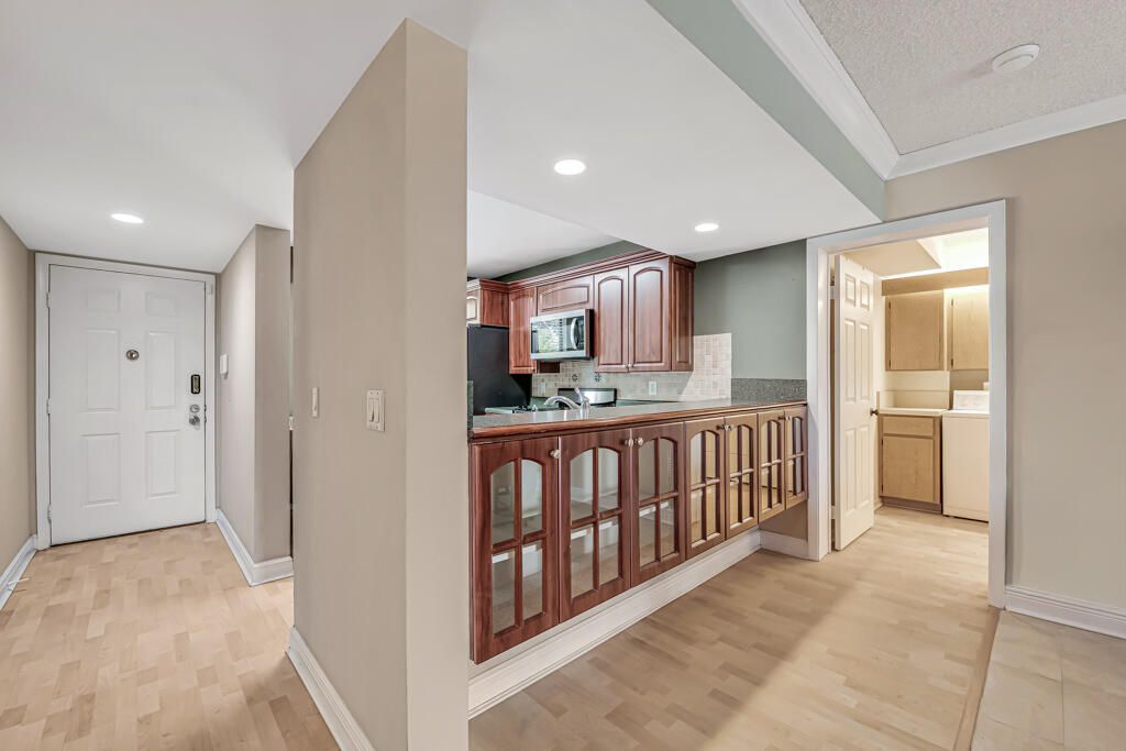 6169 Balboa Circle, Unit 302, Boca Raton, FL 33433 Photo