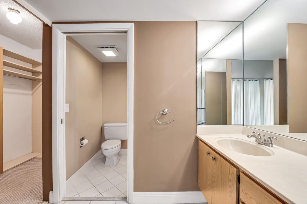 6169 Balboa Circle, Unit 302, Boca Raton, FL 33433 Photo