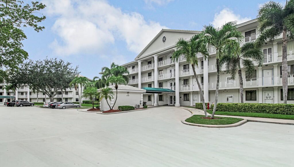 6169 Balboa Circle, Unit 302, Boca Raton, FL 33433 Photo