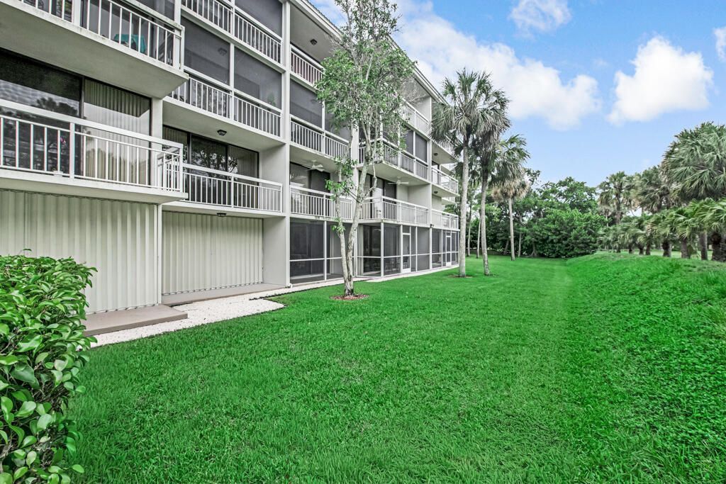 6169 Balboa Circle, Unit 302, Boca Raton, FL 33433 Photo