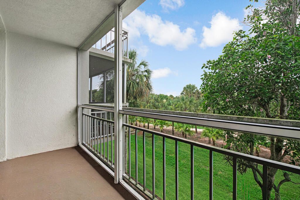 6169 Balboa Circle, Unit 302, Boca Raton, FL 33433 Photo
