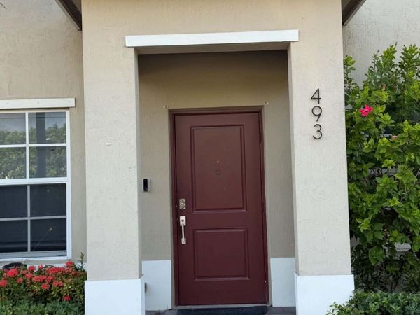 493 NE 5th Place, Florida City, FL 33034