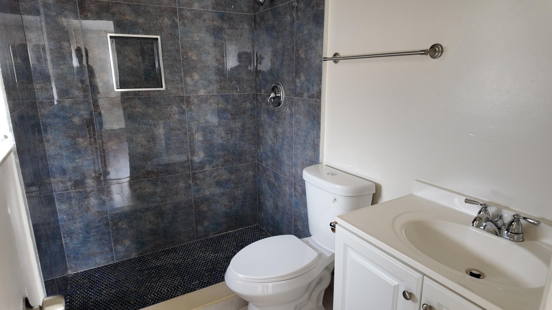 227 Castlewood Drive, Unit 207, North Palm Beach, FL 33408 Photo