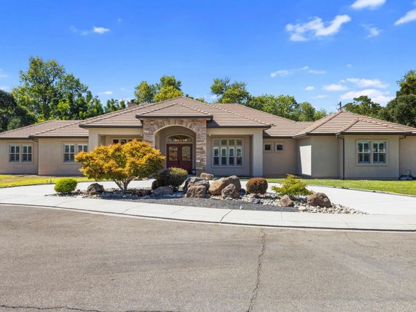 10725 Goldsborough Cir, Oakdale, CA 95361