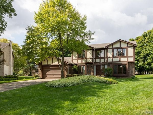6275 Fairbrook Court, West Bloomfield Twp, MI 48322