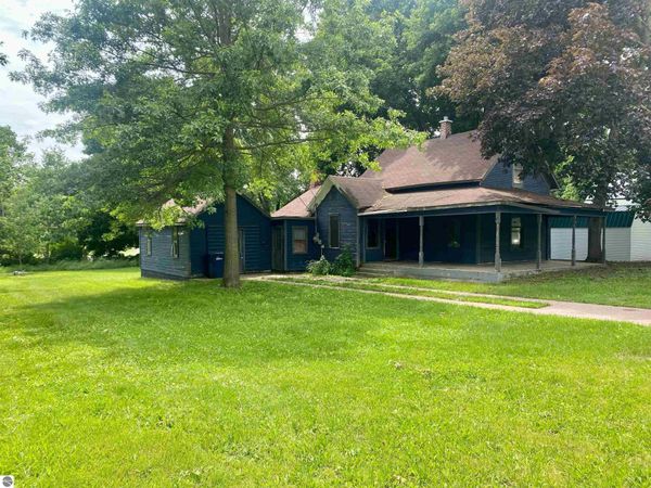 416 Maple Street E, McBain, MI 49657