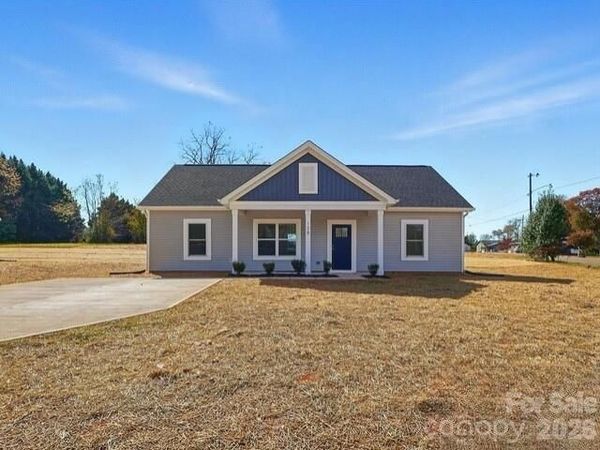 7588 Sarah Drive , Denver, NC 28037