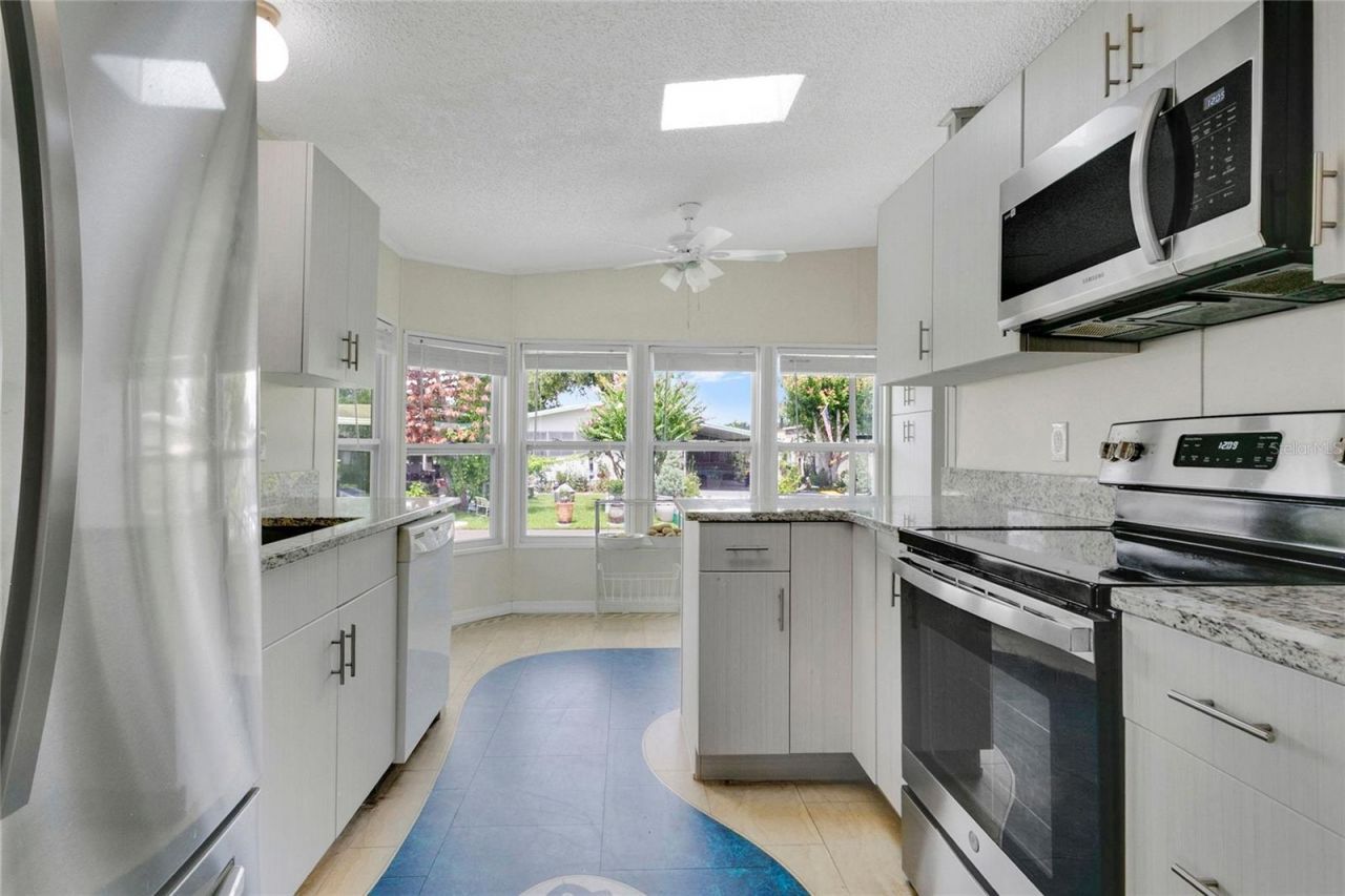 169 Pine Tree Drive, Debary, FL 32713 Photo