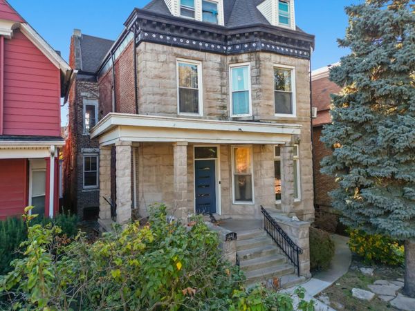 441 E 42nd Street , Chicago, IL 60653