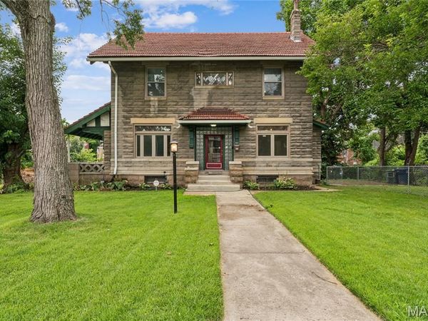 5922 Oakherst Place , St Louis, MO 63112