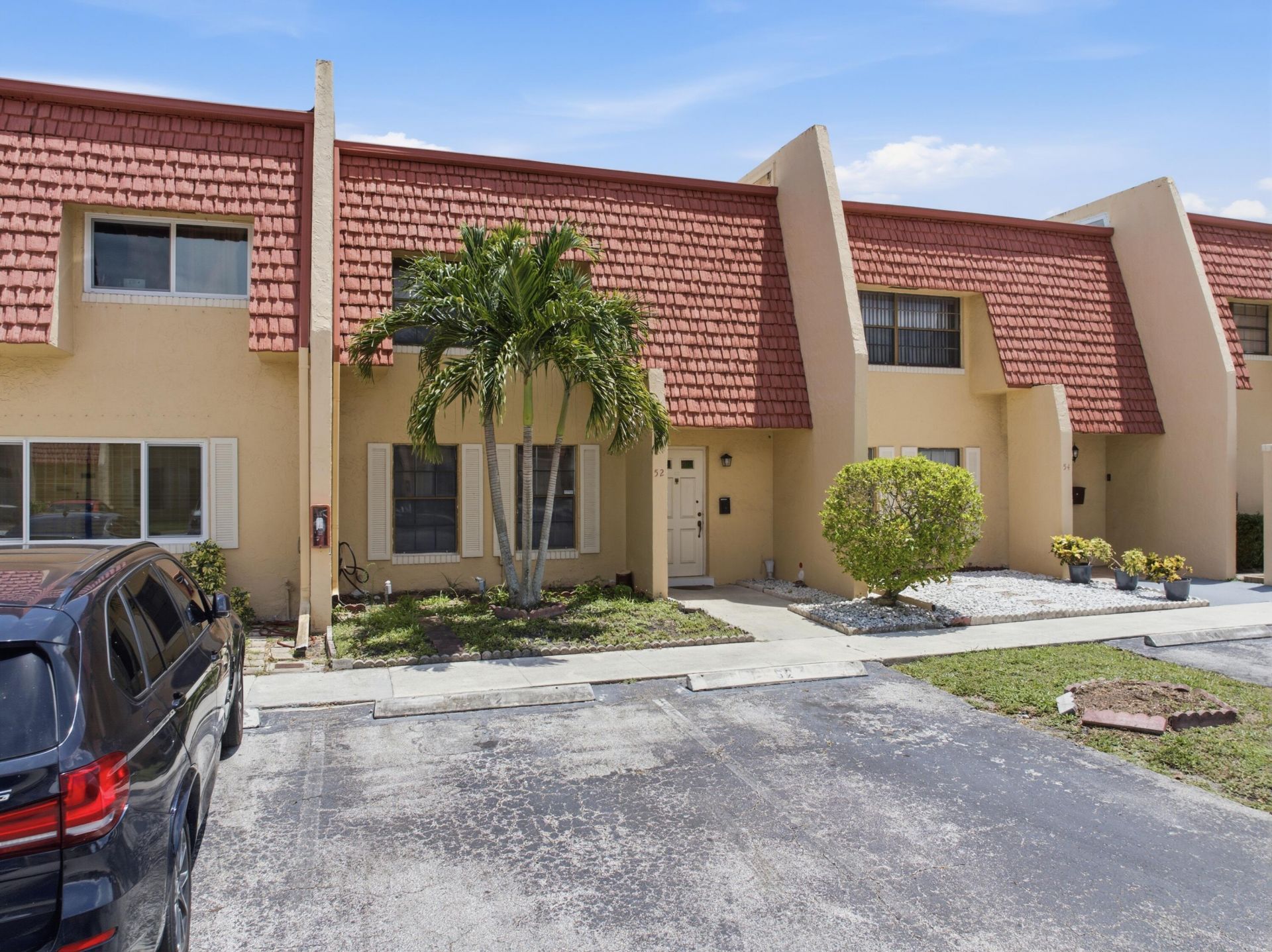 52 Canterbury Lane, Tamarac, FL 33319 Photo