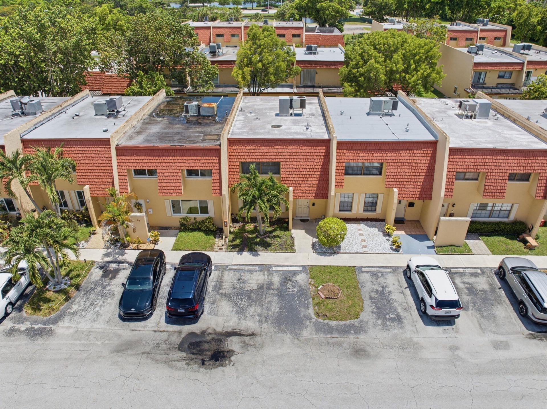 52 Canterbury Lane, Tamarac, FL 33319 Photo