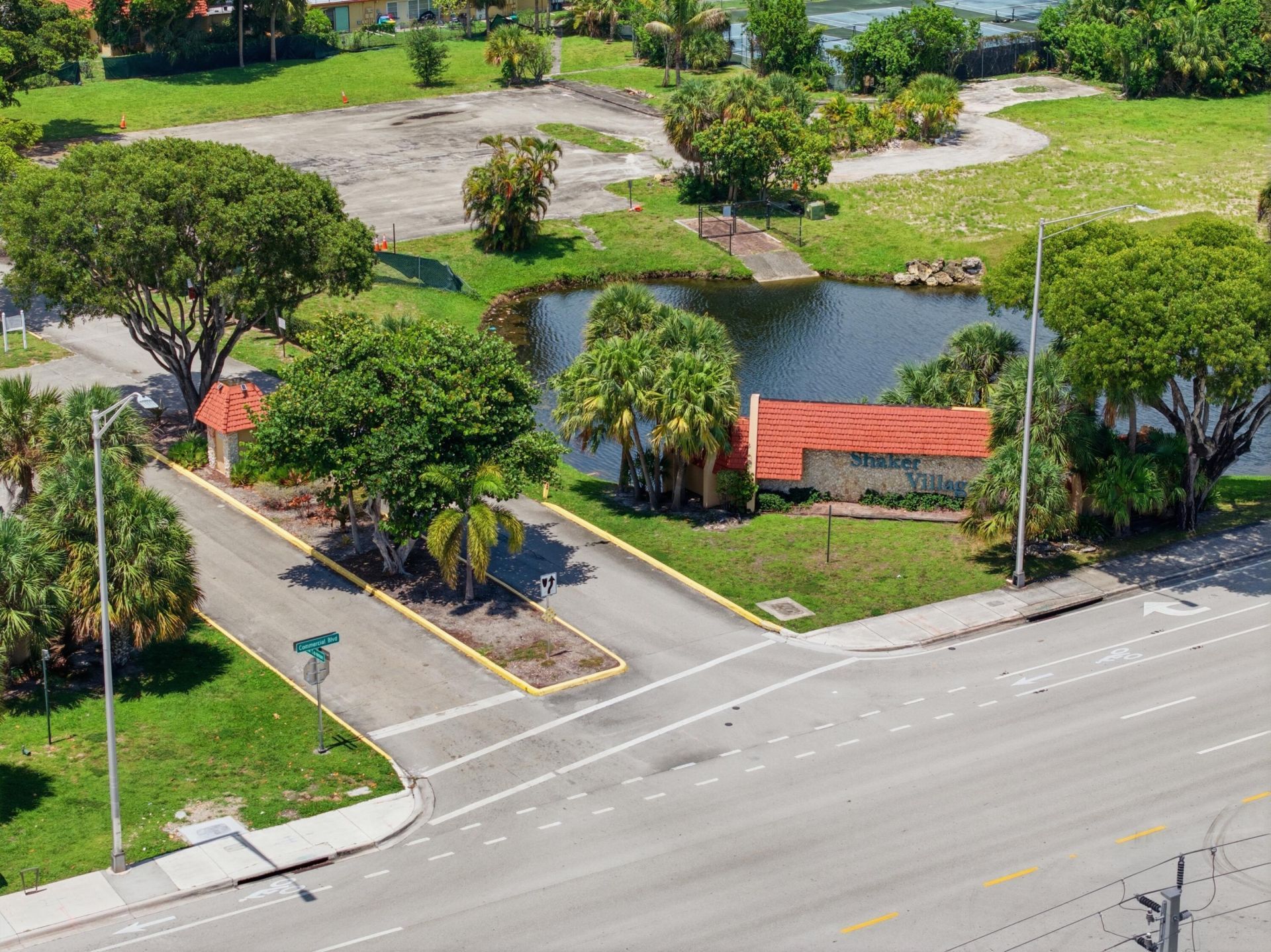 52 Canterbury Lane, Tamarac, FL 33319 Photo
