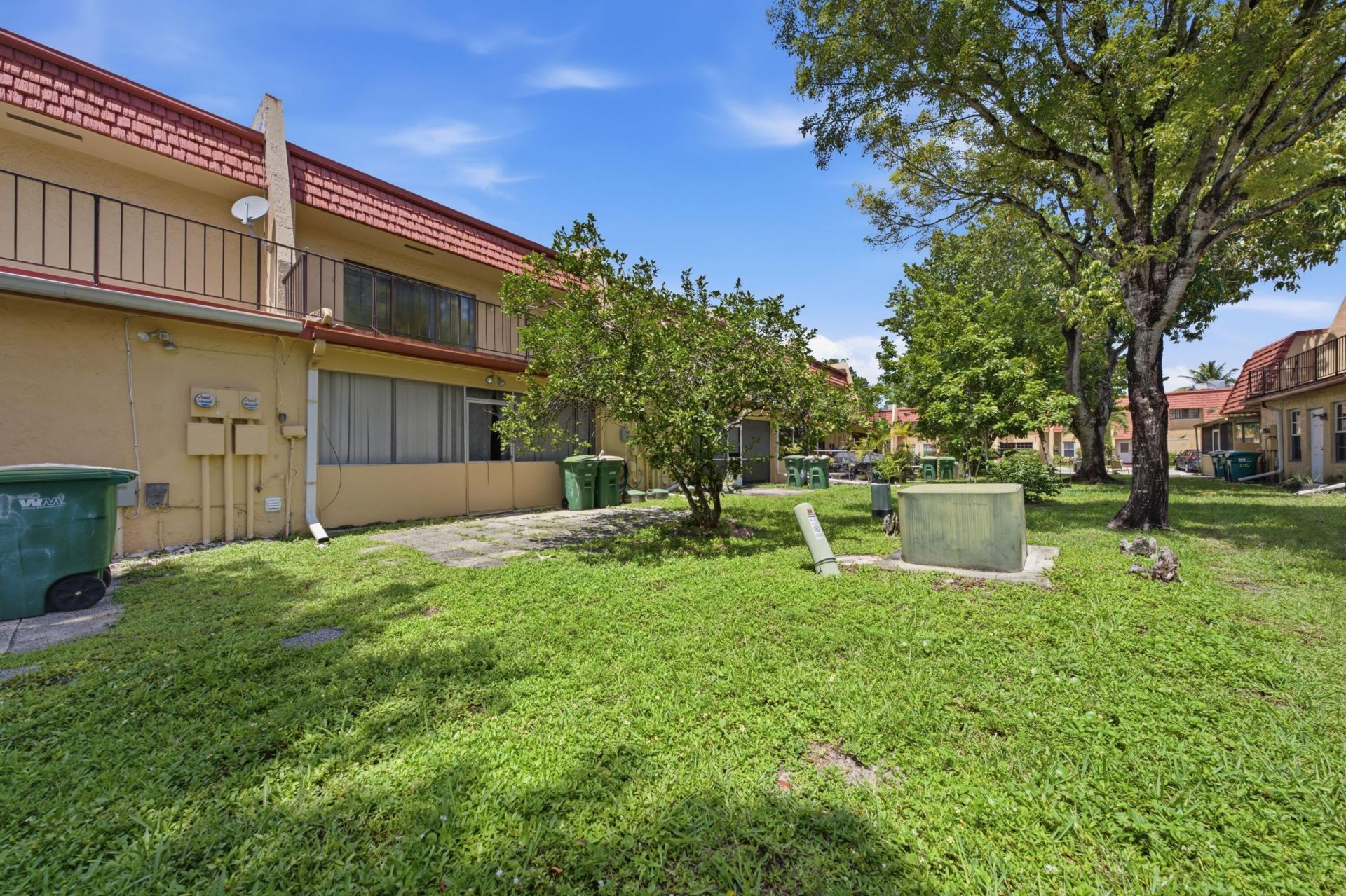 52 Canterbury Lane, Tamarac, FL 33319 Photo