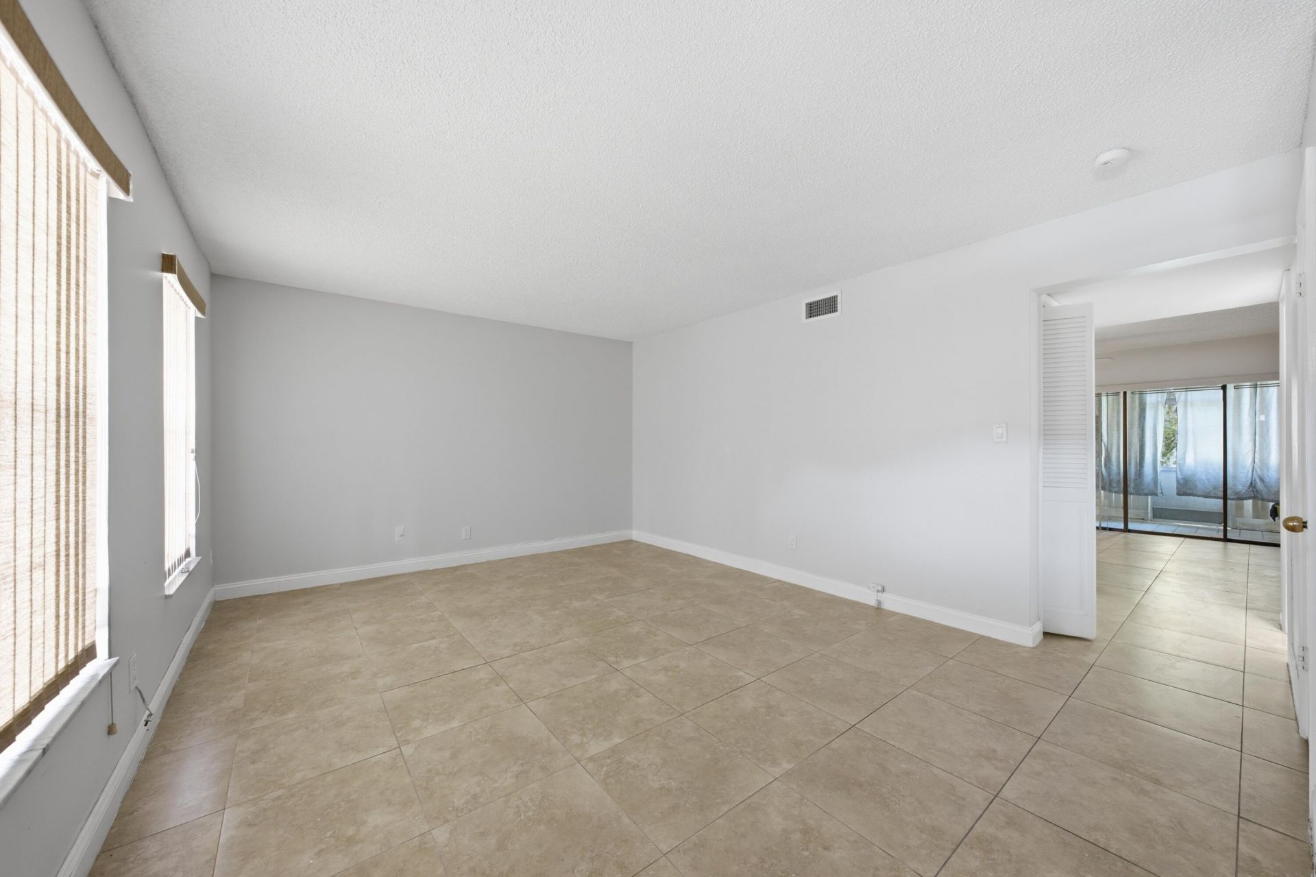 52 Canterbury Lane, Tamarac, FL 33319 Photo