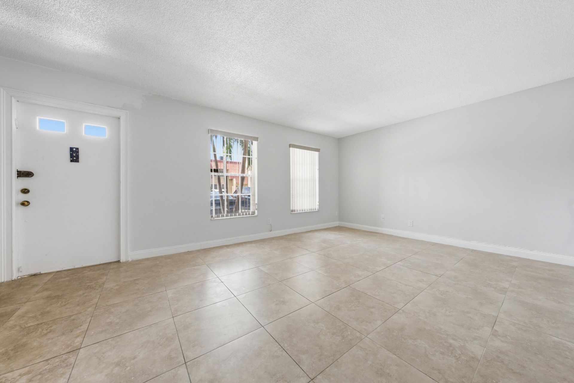 52 Canterbury Lane, Tamarac, FL 33319 Photo