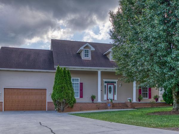1833 Edward Drive, Sevierville, TN 37876