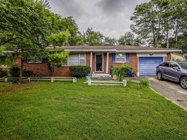 2110 Fulton Drive NW, Huntsville, AL 35810