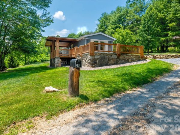 203 Justice Drive , Clyde, NC 28721