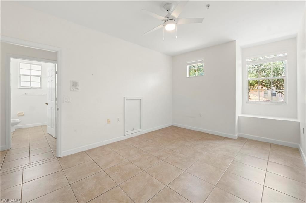 3059 Horizon Ln, Unit 1602, Naples, FL 34109 Photo