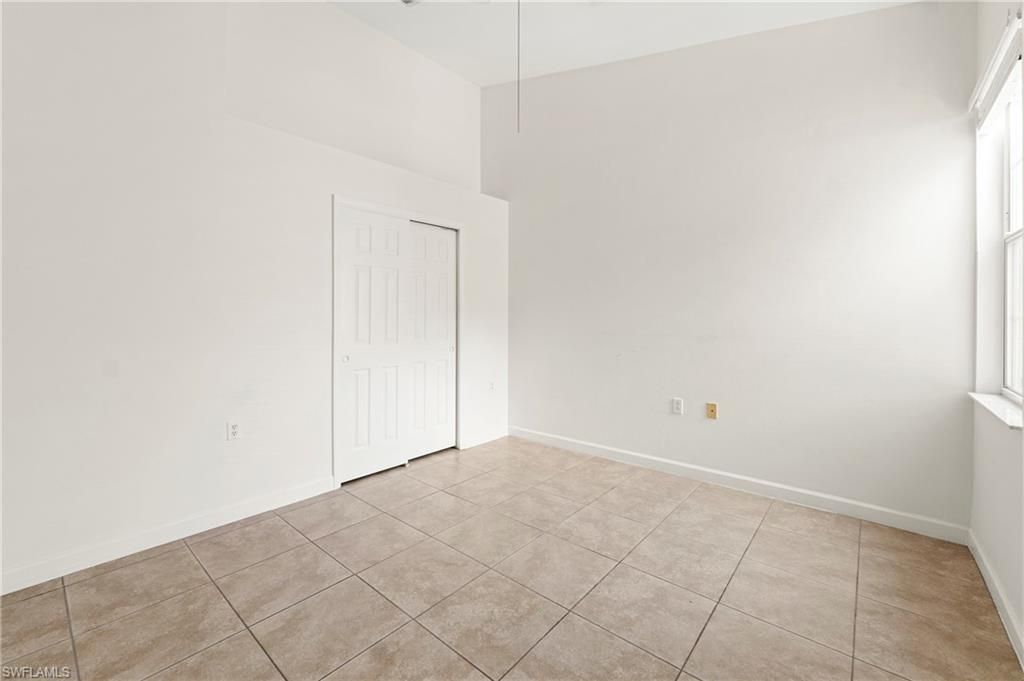 3059 Horizon Ln, Unit 1602, Naples, FL 34109 Photo