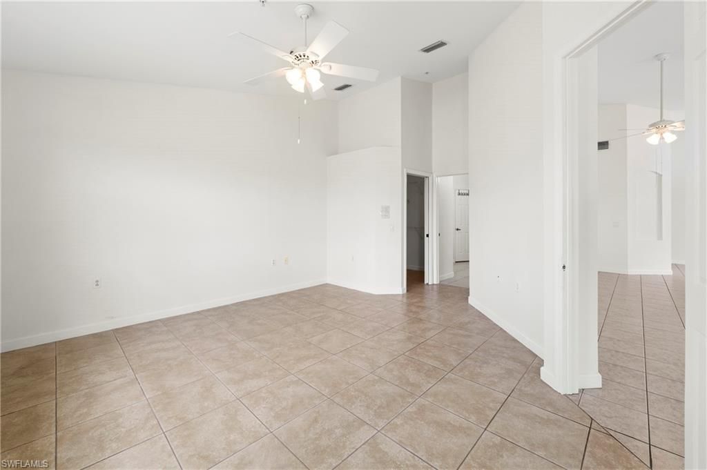 3059 Horizon Ln, Unit 1602, Naples, FL 34109 Photo