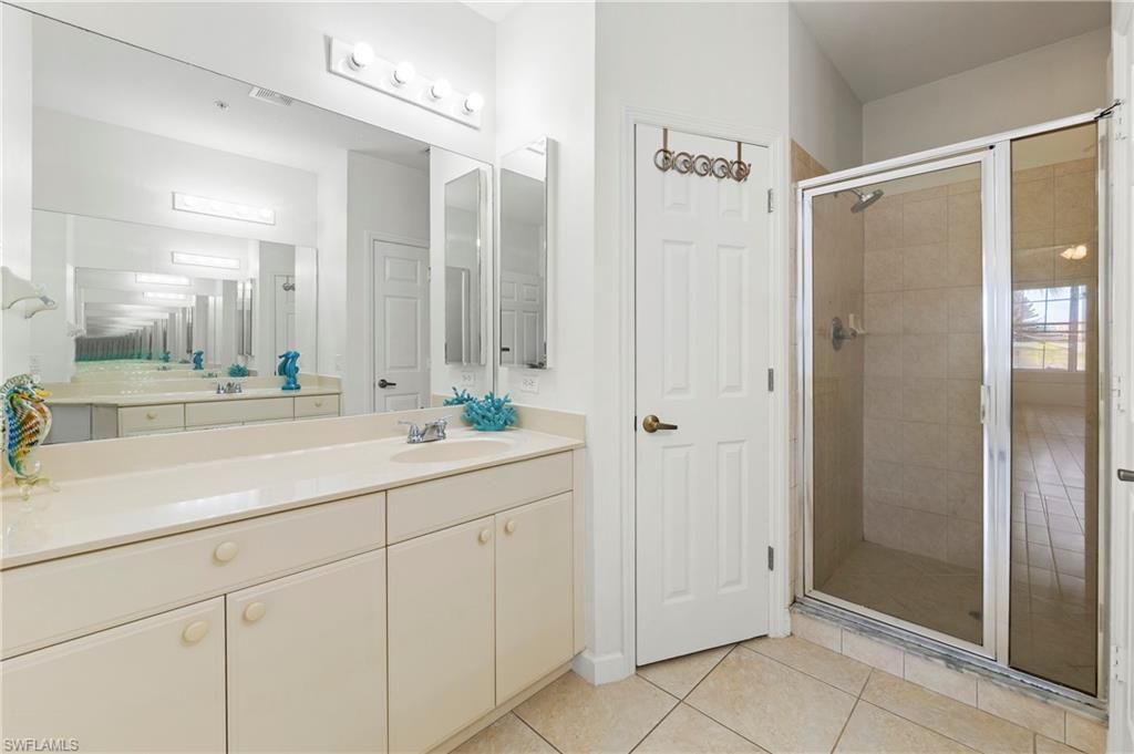 3059 Horizon Ln, Unit 1602, Naples, FL 34109 Photo