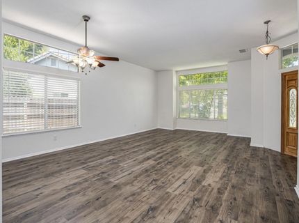 9282 Dever Cir, Elk Grove, CA 95624 Photo