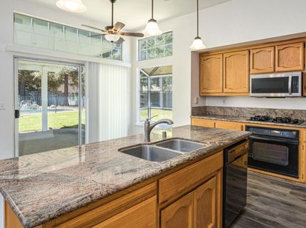9282 Dever Cir, Elk Grove, CA 95624 Photo