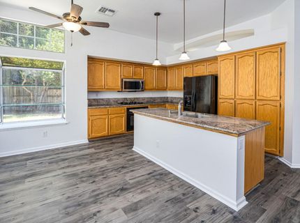 9282 Dever Cir, Elk Grove, CA 95624 Photo