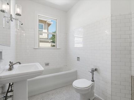 816 Alhambra Blvd, Sacramento, CA 95816 Photo