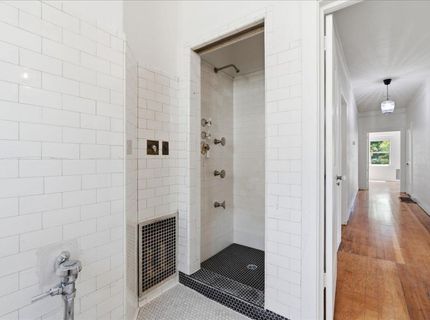 816 Alhambra Blvd, Sacramento, CA 95816 Photo