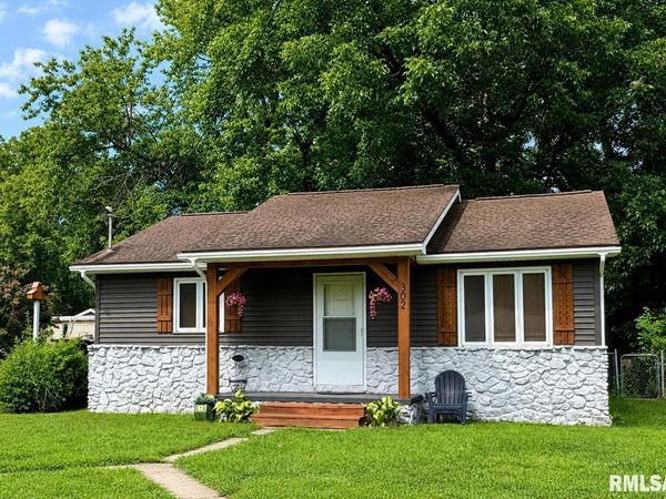 302 S SIMS Street, Royalton, IL 62983