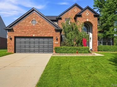 49894 Bloomsbury Lane, Macomb Twp, MI 48044