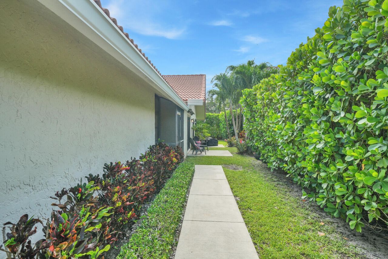 1725 NW 22nd Avenue, Delray Beach, FL 33445 Photo